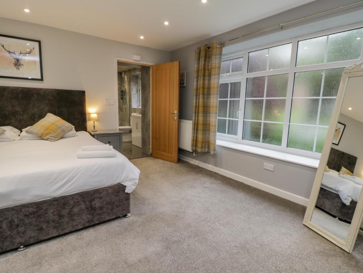 The Manor House Villa Scarborough Exterior photo
