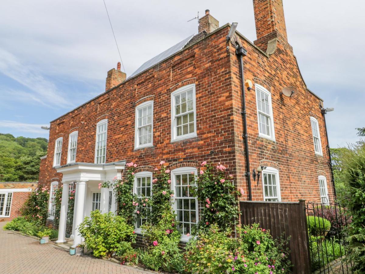 The Manor House Villa Scarborough Exterior photo