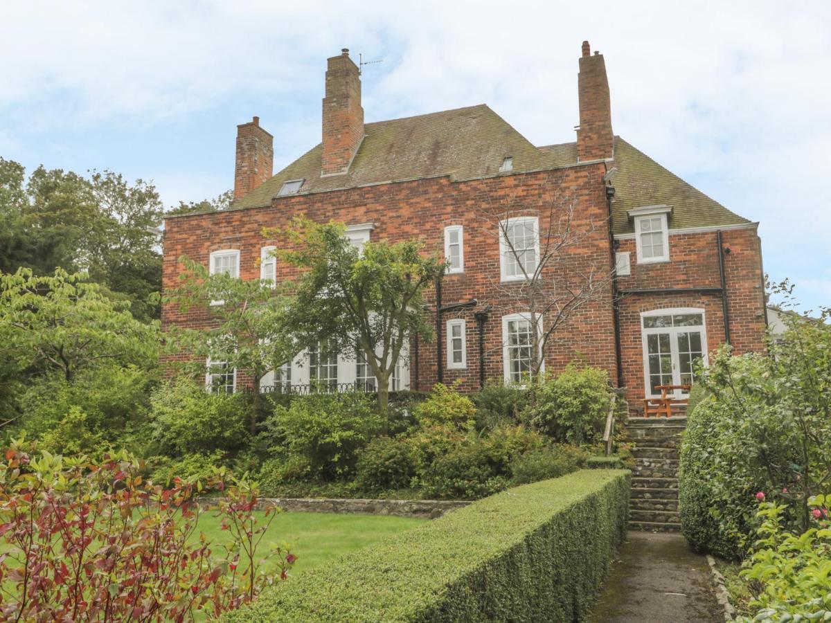 The Manor House Villa Scarborough Exterior photo